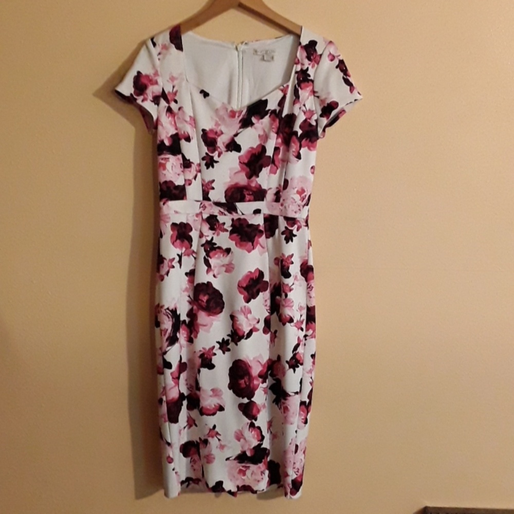 Eva Mendes dress size 6.